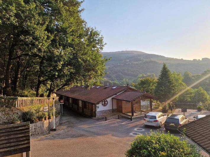 Camping pour 4 personnes, avec piscine ainsi que vue et jardin, adapté aux familles dans Cantabrie - 4