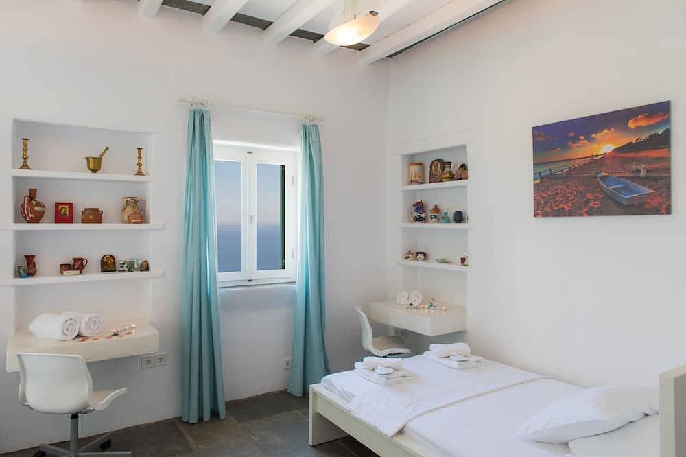 Blue Paradise Villa with Pool in Sifnos