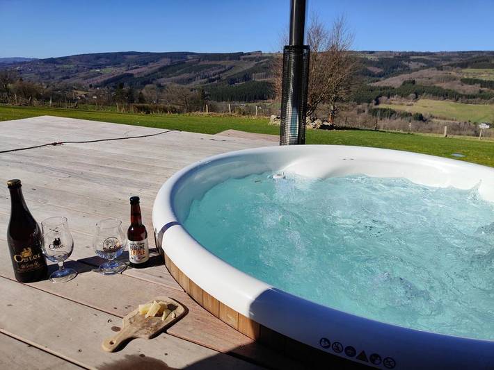 Chambre d’hôte pour 2 personnes, avec Terrasse et Jacuzzi ainsi que Jardin et Vue à Stoumont