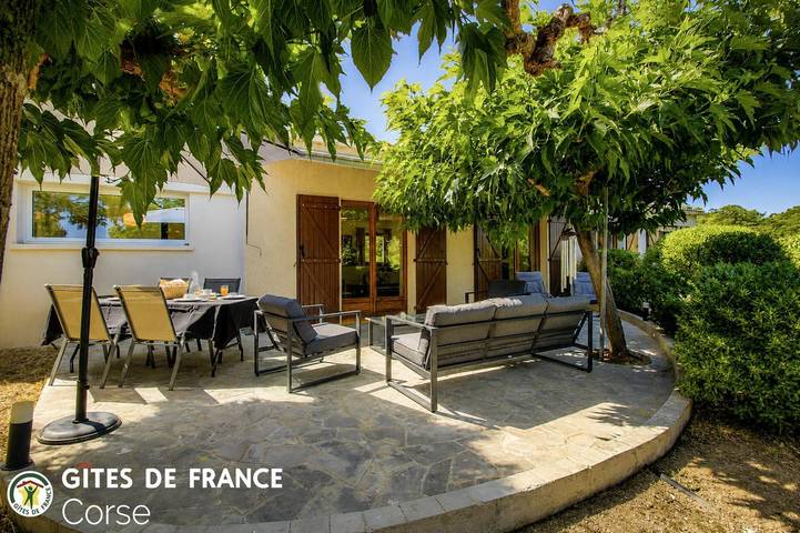 Gîte pour 6 personnes, avec Terrasse et Jardin à Ajaccio
