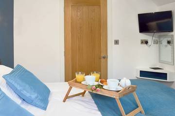 Cottage for 9 People in Hawkinge, Kent Downs, Photo 4