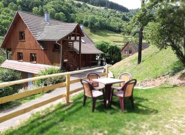 Gîte pour 10 personnes, avec terrasse et jardin à Le Bonhomme