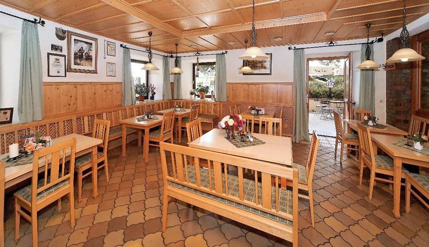 Ferienhaus für 4 Personen, mit Balkon/Terrasse und Terrasse sowie Garten in Neureichenau - 3