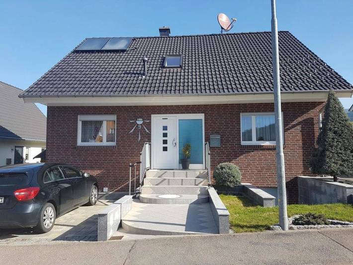 Ferienhaus für 9 Personen, mit Terrasse und Ausblick