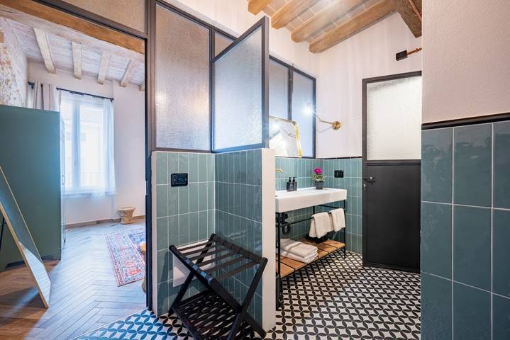 Apartamento entero, GuestHost - Stylish & Elegant Parma Apartment 5 in Oltretorrente (Parma), Parma
