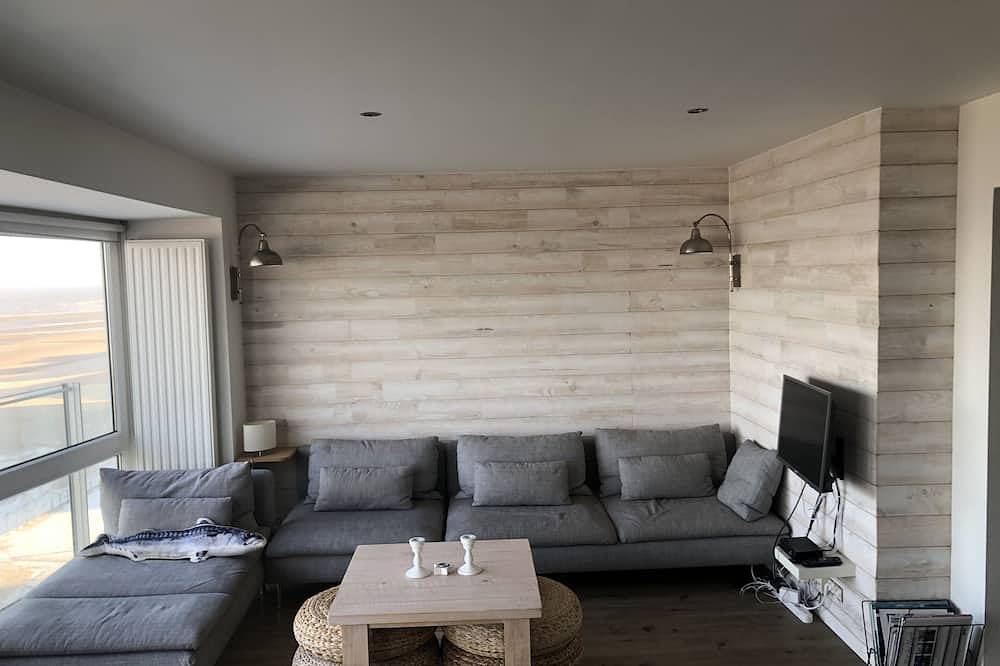 Ganze Wohnung, Seafront, 95 m2 5th floor apartment, 3 bedrooms, Wi-fi, Garage, Terrace in Koksijde-Bad, Koksijde