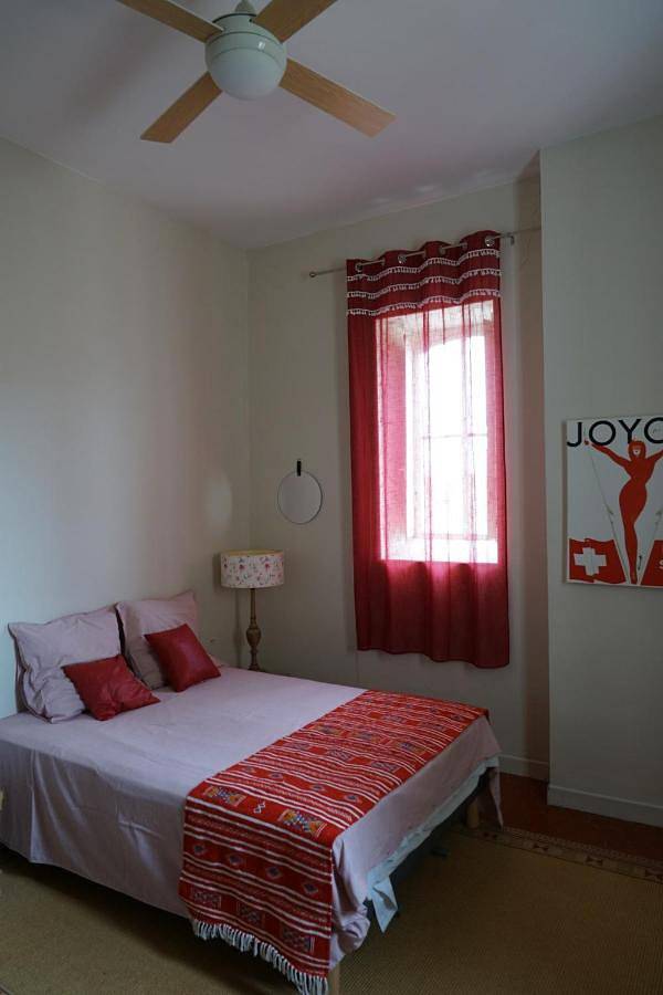 Location de vacances pour 12 personnes, avec balcon ainsi que piscine et jardin à Saint-Guiraud - 2