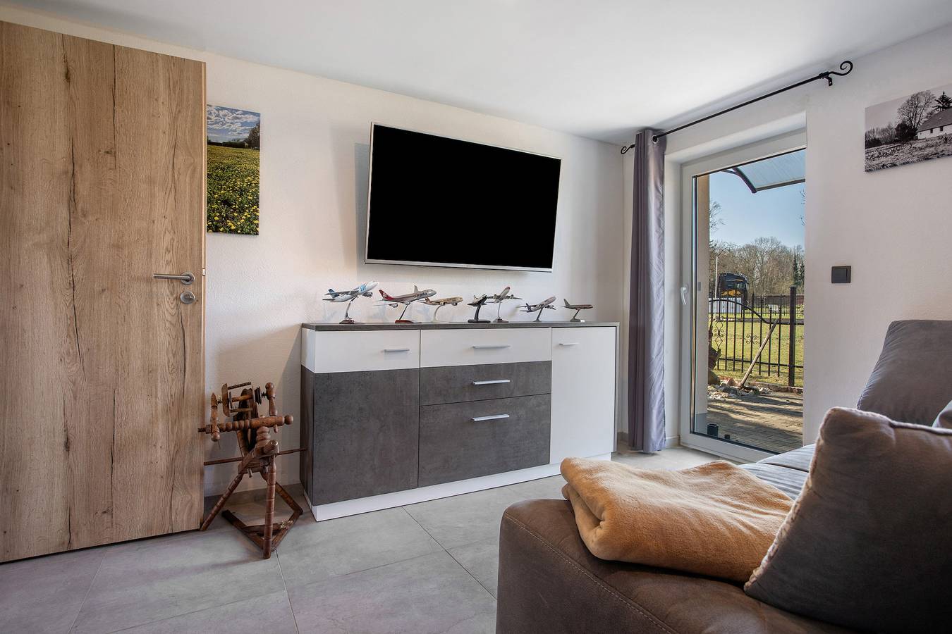 Ganze Wohnung, Ferienwohnung '2' mit privater Terrasse, privatem Garten und Wi-Fi in Schmatzin, Vorpommern Greifswald