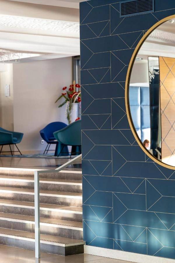 Hôtel pour 2 personnes, avec jacuzzi ainsi que terrasse et sauna dans Ile De Bendor - 3