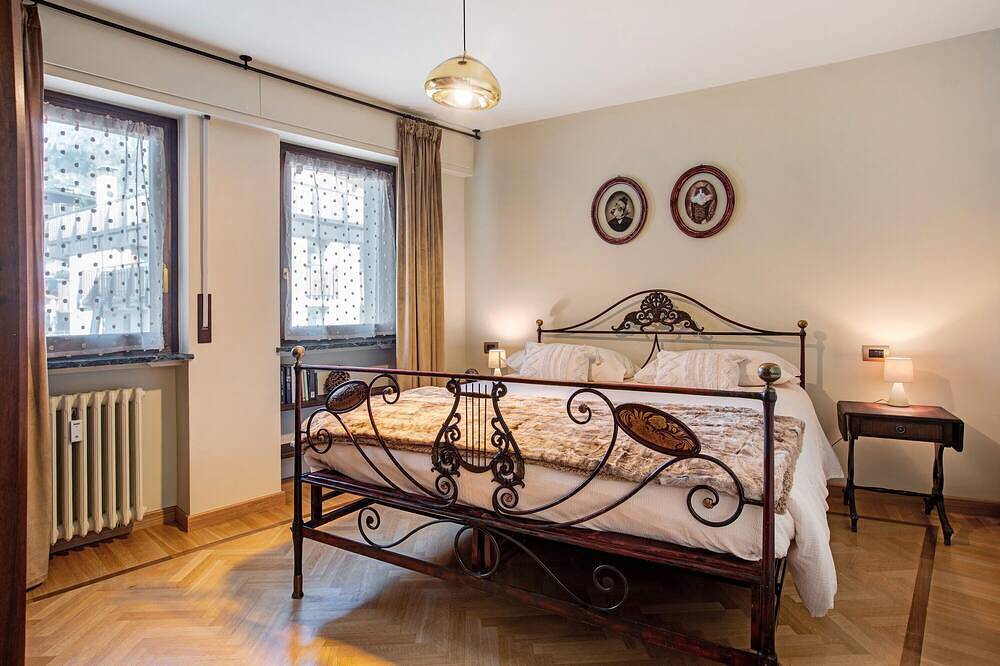 Entire apartment, Nid des Alpes - Elegance in the Heart of Courmayeur in Courmayeur, Wallisian Alps