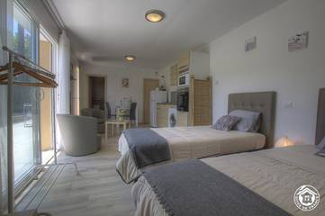 Maison De Vacances pour 2 Personnes dans Pérouges, Région de Bourg-en-Bresse, Photo 2