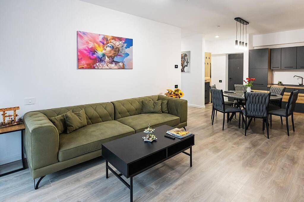 Appartement entier, Royal Family Apartment in Sinaia, Walachia