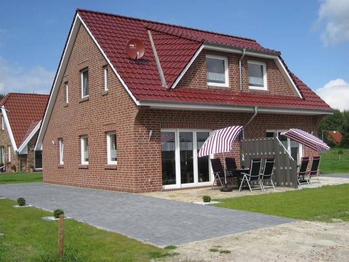 Ferienhaus für 4 Personen, mit Terrasse und Seeblick sowie Garten - 1