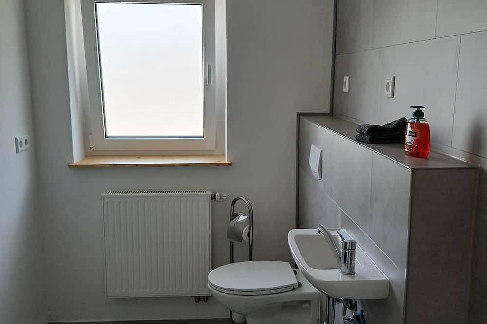 Ganze Wohnung, 5 Bett Fewo, Du/Wc, 3 Schlafzi, Balkon - Ferienwohnung am Steingärtchen in Pottum, Westerburg & Umgebung