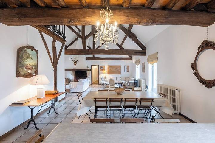 Gîte pour 12 personnes, avec jardin