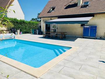Villa pour 10 personnes, avec jardin ainsi que piscine et vue, adapté aux familles dans Oise