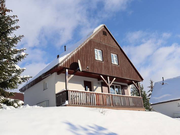 Vakantiehuis voor 6 personen, met tuin en terras in het Reuzengebergte