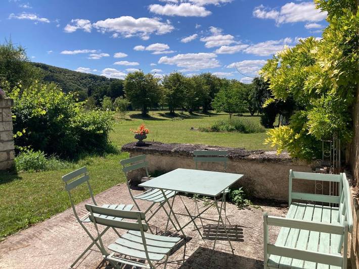 Location de vacances pour 6 personnes, avec jardin ainsi que vue et piscine à Condat-sur-Vézère - 2