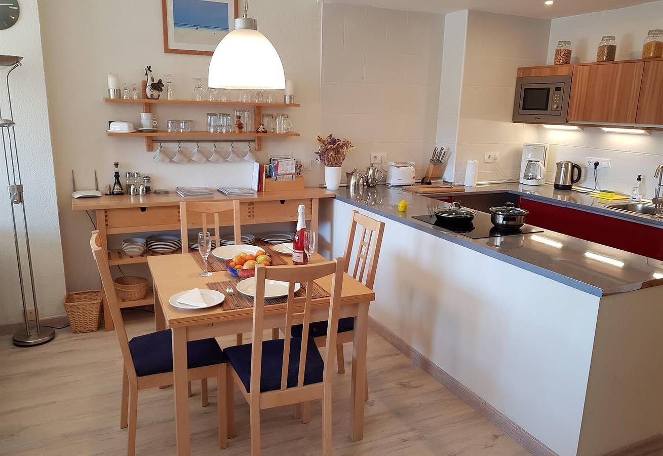 Ganze Wohnung, Ferienwohnung "Toscamar - Moraira Centre" mit Bergblick, Pool, Balkon & Wlan in Teulada (Spanien), Costa Blanca
