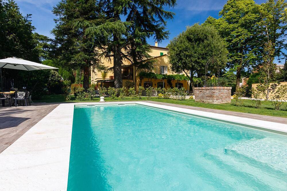 La Casa Di Nanì 8, Emma Villas in Forlì, Forlì-Cesena Province