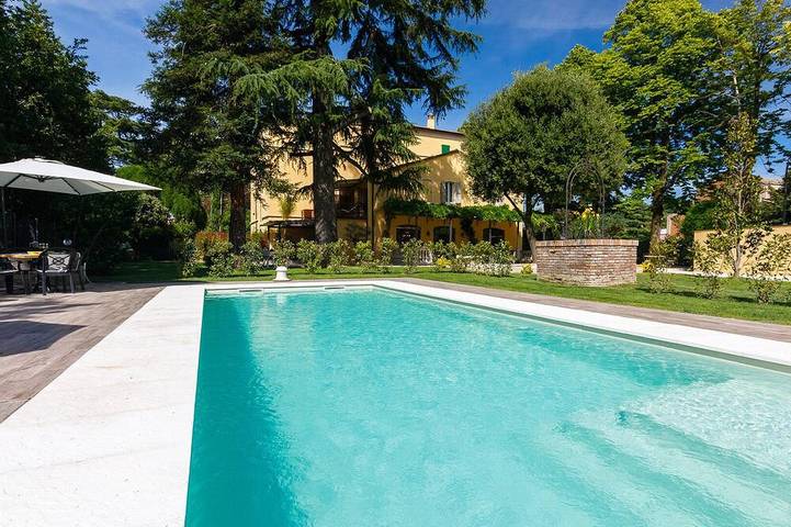 Villa for 8 people, with balcony and garden - 1
