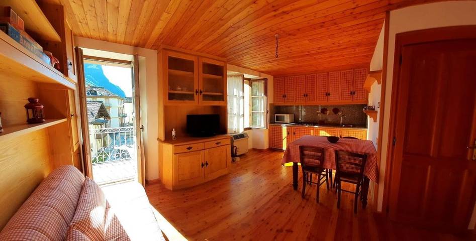 Gîte pour 3 personnes, avec Balcon ainsi que Jardin et Vue à Riva Valdobbia