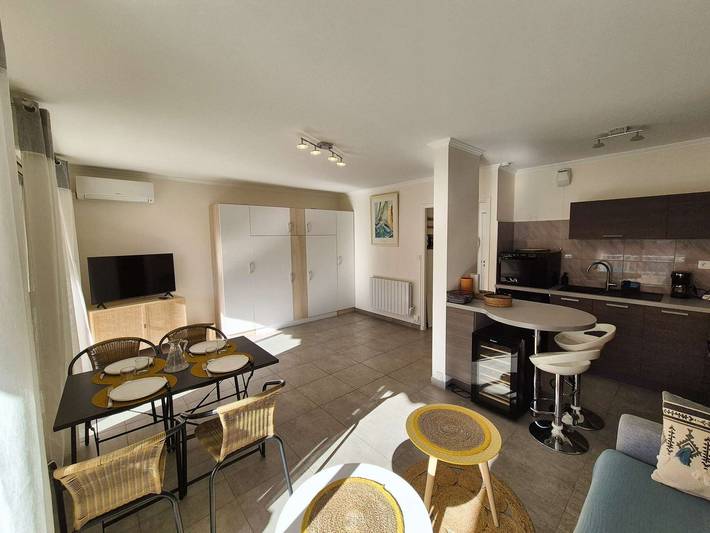 Ganzes Studio, Studio für 3 Personen mit Balkon in Sanary-sur-Mer, Mittelmeerküste (Frankreich)