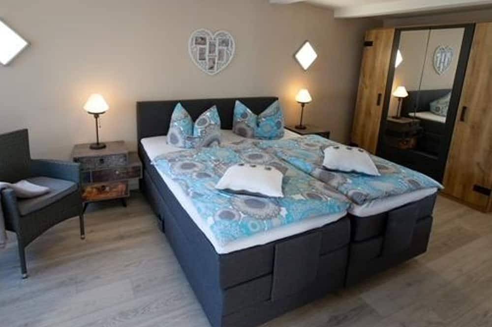 Ferienhaus Zum Hochstein - 4-Bett-Ferienhaus Dusche/Wc, 2 Schlafräume in Ettringen, Osteifel