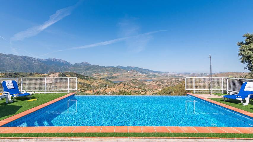 Villa für 6 Personen, mit Balkon/Terrasse - 1