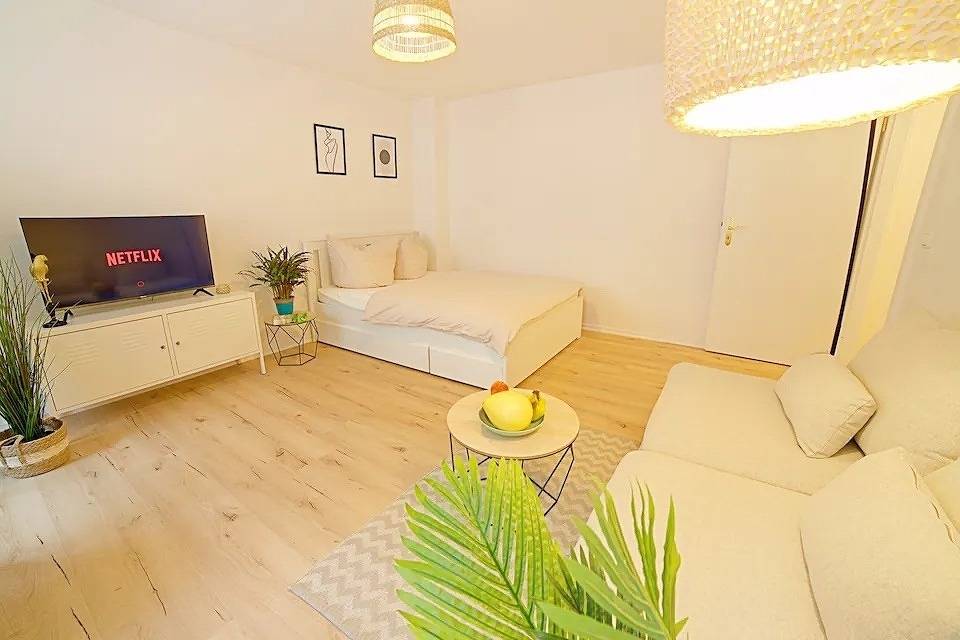 Ganze Ferienwohnung, Ruhig, frisch renoviert und zentral in Leipzig in Leipzig-Südost, Leipzig