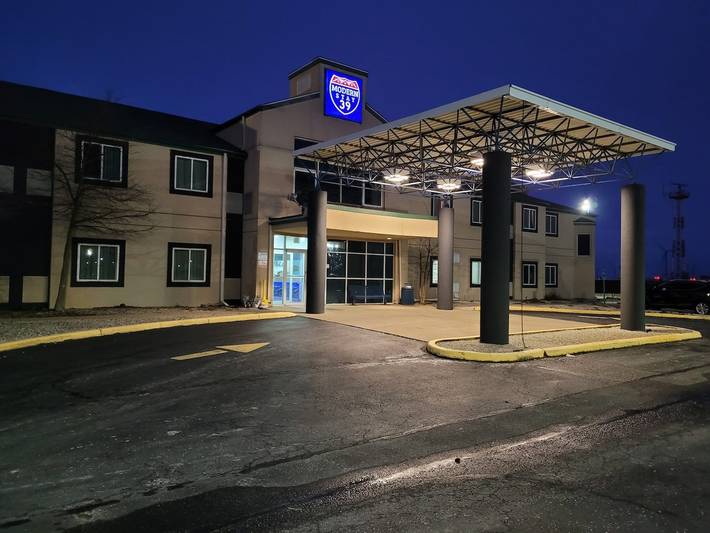 Apartamento entero, 2 Camas Completas No Fumadores in Illinois