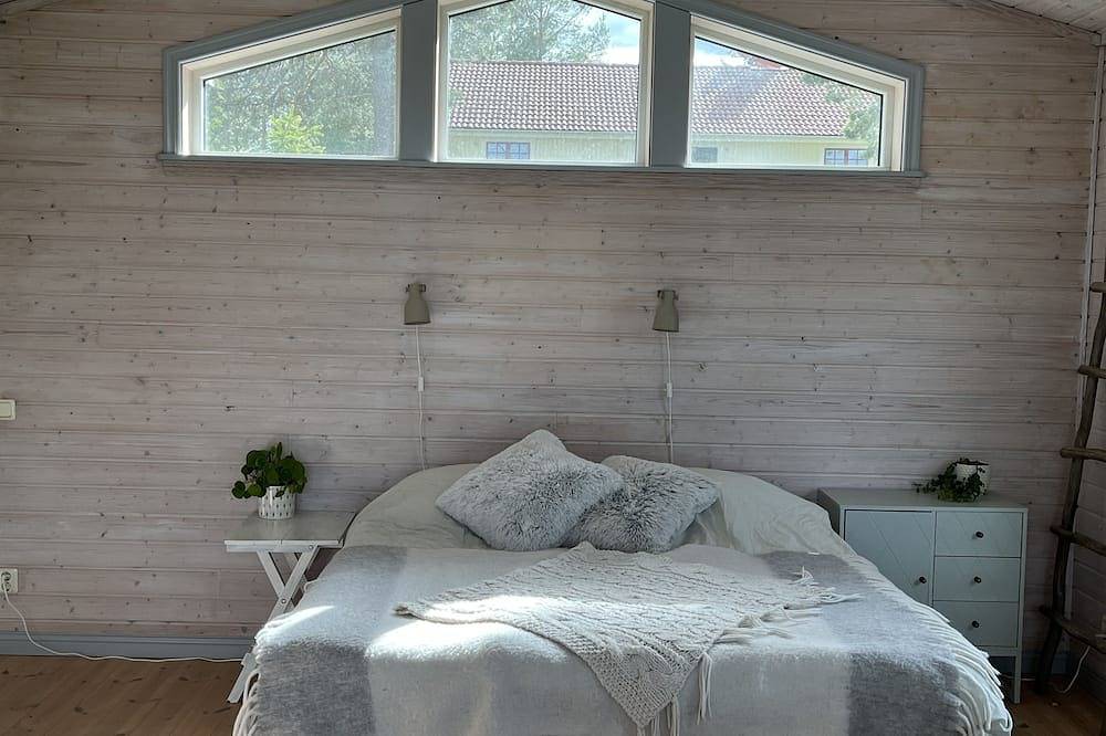 Archipelago villa on Resarö with heated pool, guesthouse and fantastic view! in Vaxholm, Stockholmer Schärengarten