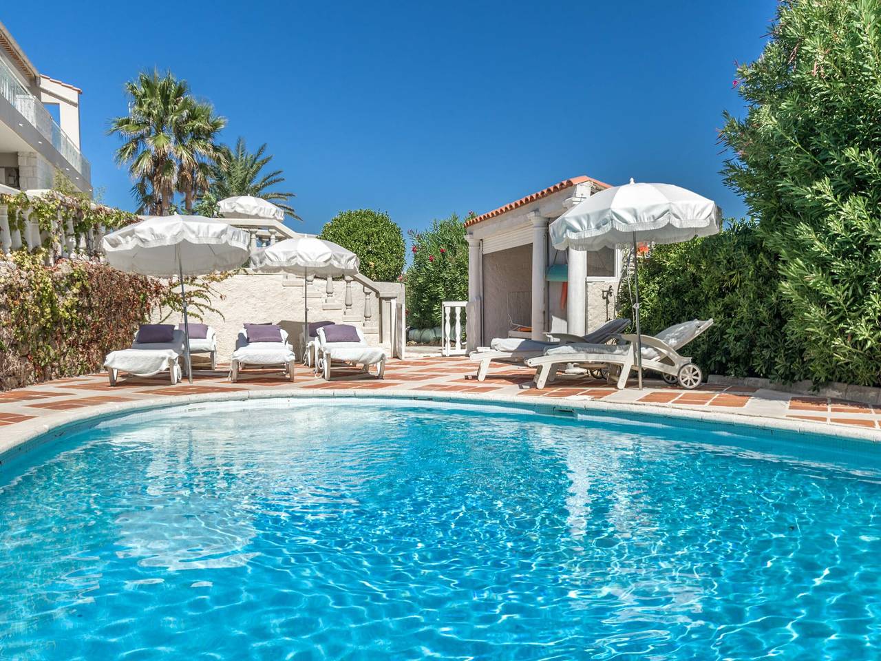 Location De Vacances pour 12 Personnes dans Roquebrune-sur-Argens, Région de Draguignan