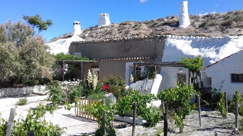 Holiday rental for 6 people, with Terrace and Garden as well as Pool and View in Baza