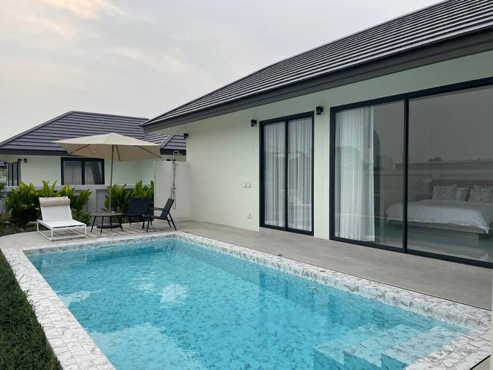 Villa pour 2 personnes, avec balcon et piscine ainsi que vue et jardin à Pattaya
