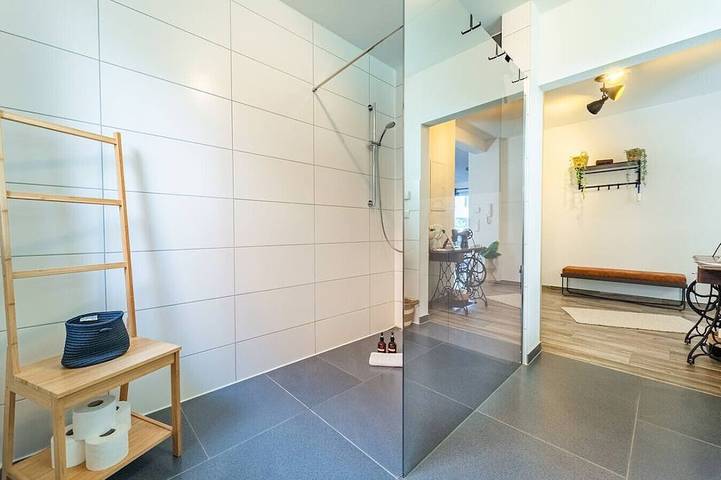 Ganze Wohnung, Select-Home 2 -Netflix | Parkplatz | viele Extras in Bruck i.d.OPf., Ostbayern