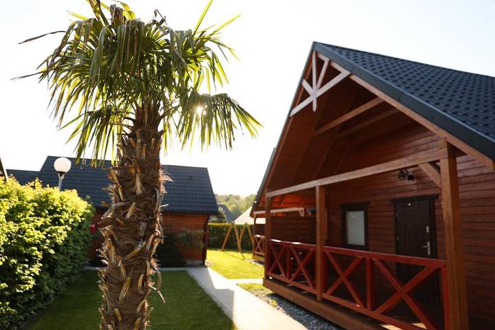 Domek letniskowy dla 4 osób, z jacuzzi i sauna oraz ogród na Kaszuby