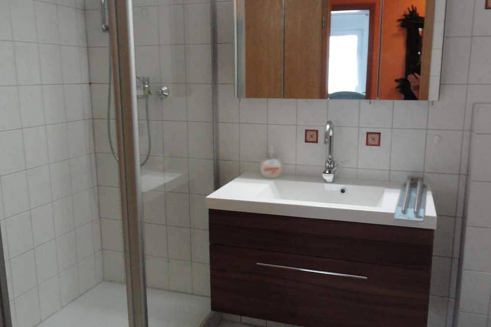 Apartamento entero, El mejor tiempo en la isla más grande de Alemania, y disfrute. in Waase, Ummanz