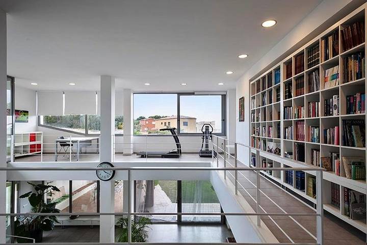 Location de vacances pour 12 personnes, avec piscine ainsi que jardin et vue, animaux acceptés à Garriguella - 2