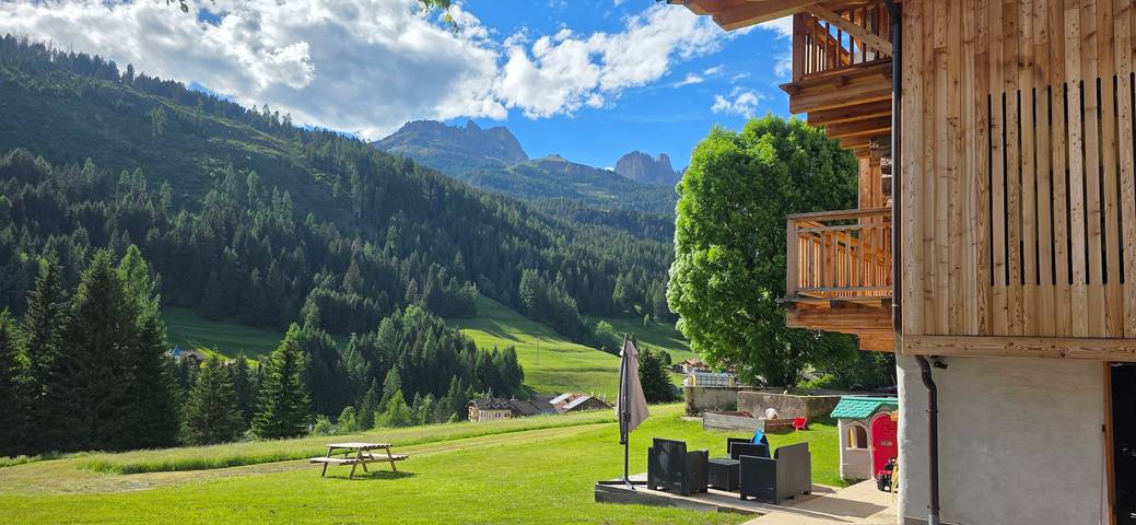 Vakantieappartement voor 6 personen, met Balkon en Tuin in de Dolomieten