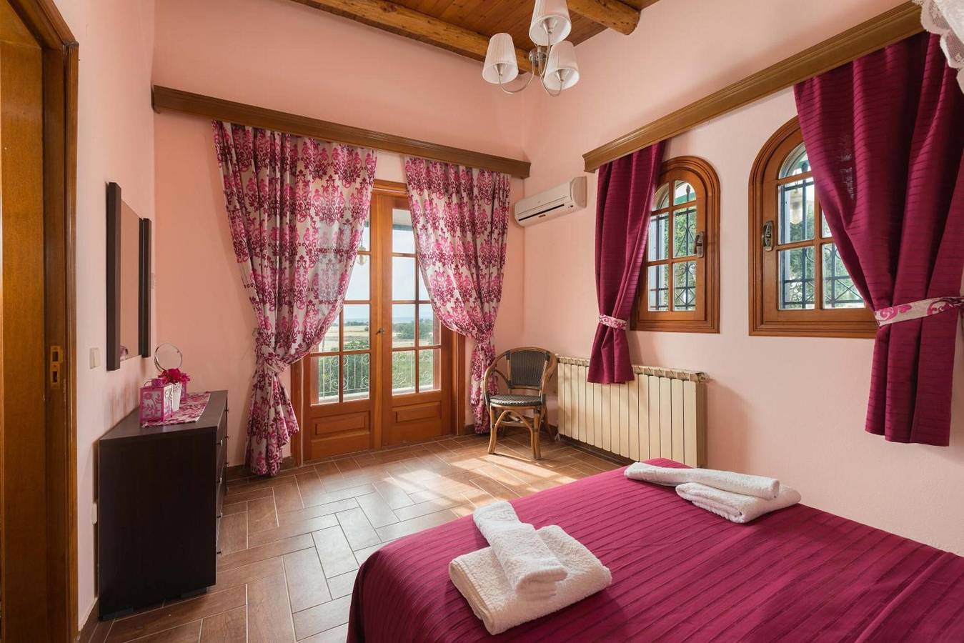 Hel lägenhet, 3-Bedroom Apartment with Private Pool, Sea View, Wi-Fi and Air Conditioning in Rhodos