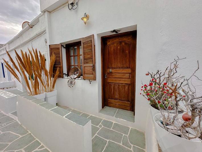 Location de vacances pour 5 personnes, avec vue et jardin dans Folégandros - 2