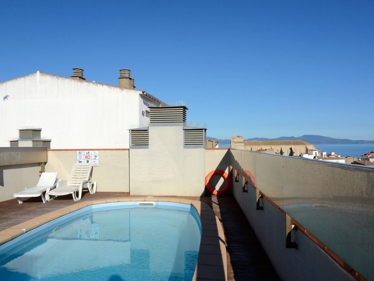 Apartamento entero, Apartamento en L'Escala para 6 con piscina, a 250m de la playa y en el centro in La Escala, Alt Empordà