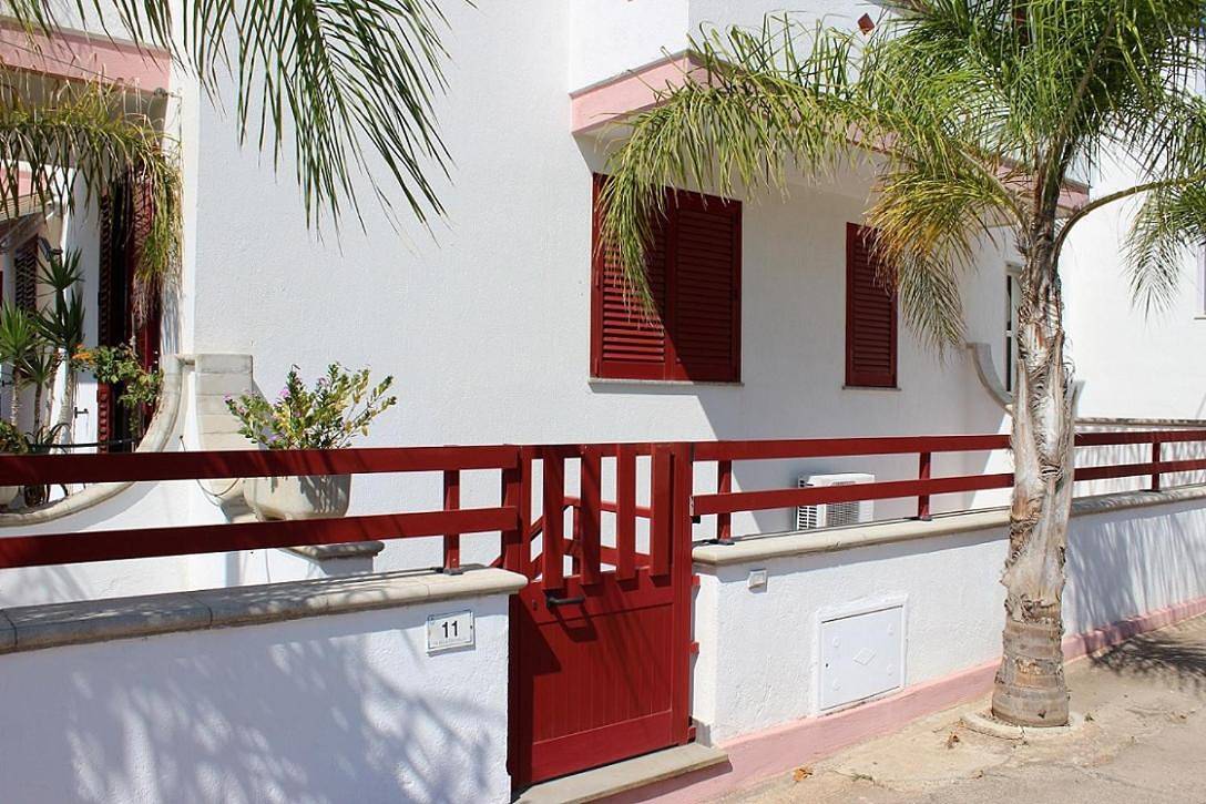 Appartamento intero, Apartment with Terrace in Marina di Pescoluse, Pescoluse