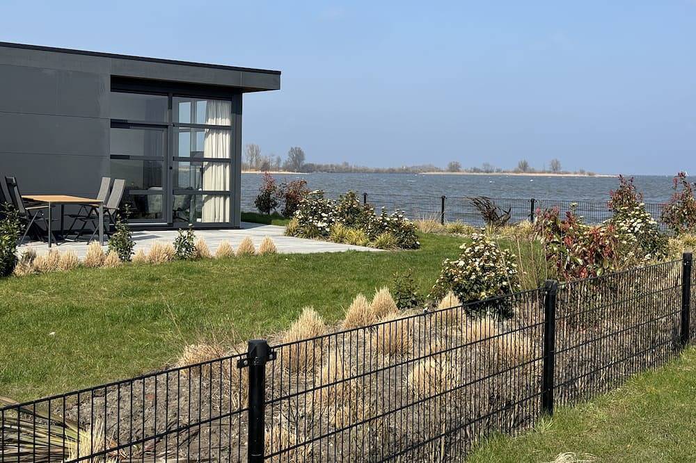 Erste Reihe - mit Zaun - Premium-Chalet Ijsselmeerstrand in Enkhuizen, Ijsselmeer
