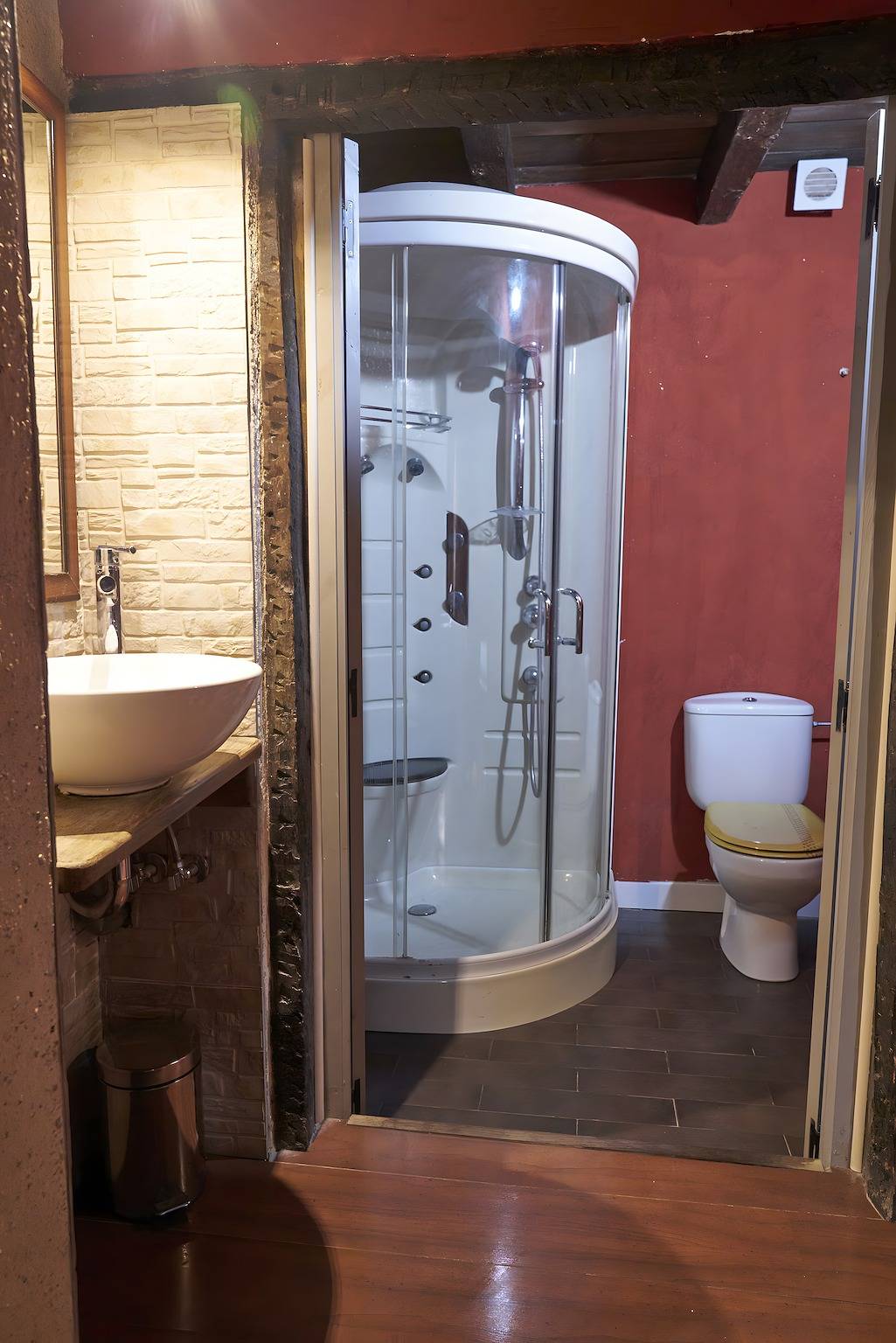 Landhaus 'Reoyo 2' mit Gemeinschaftsgarten und Wi-Fi in Ribera del Duero, Mambrilla de Castrejón