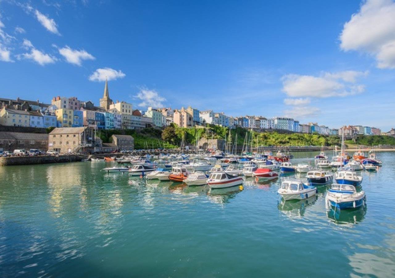 Entire apartment, Tudor Apartment in Tenby, Pembrokeshire
