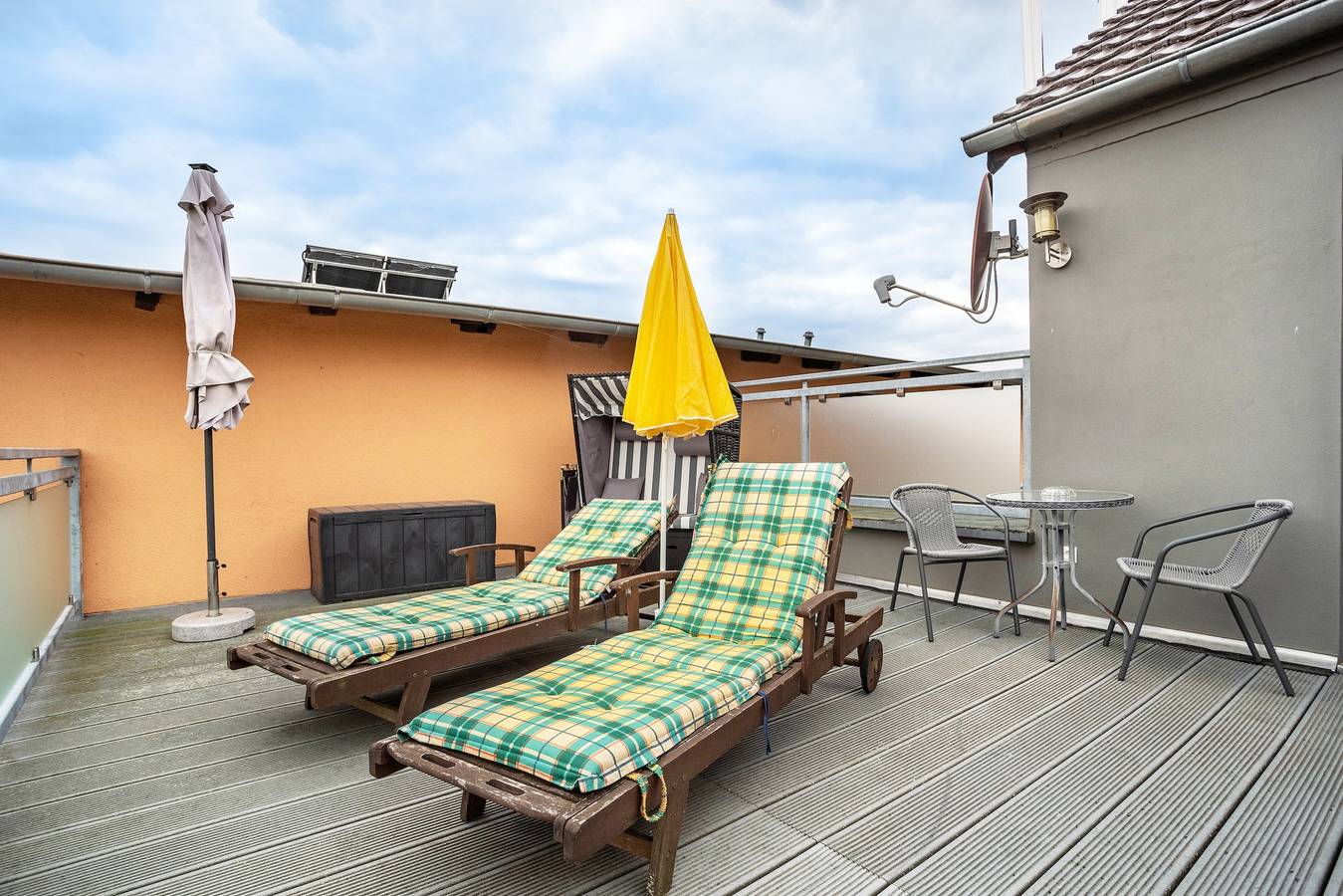 Ganze Wohnung, Ferienwohnung 'Malchiner See, 35qm' mit Seeblick, Gemeinschaftsterrasse und Wi-Fi in Malchin, Kummerower See