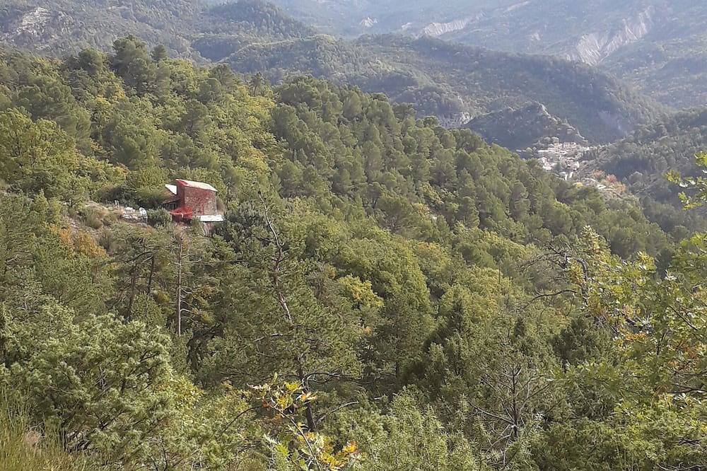 Bungalow Nature et permaculture in Cuébris, Région de Nice