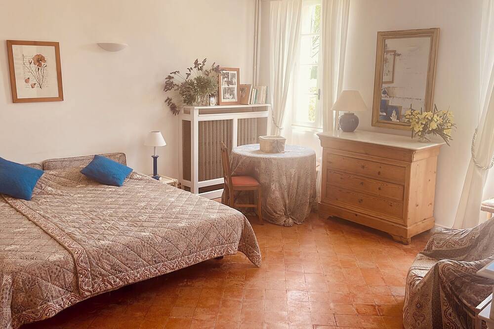 Außergewöhnliches Bauernhaus am Fuße des Mont Ventoux, großer Swimmingpool in Crillon-le-Brave, Parc naturel régional du Mont-Ventoux